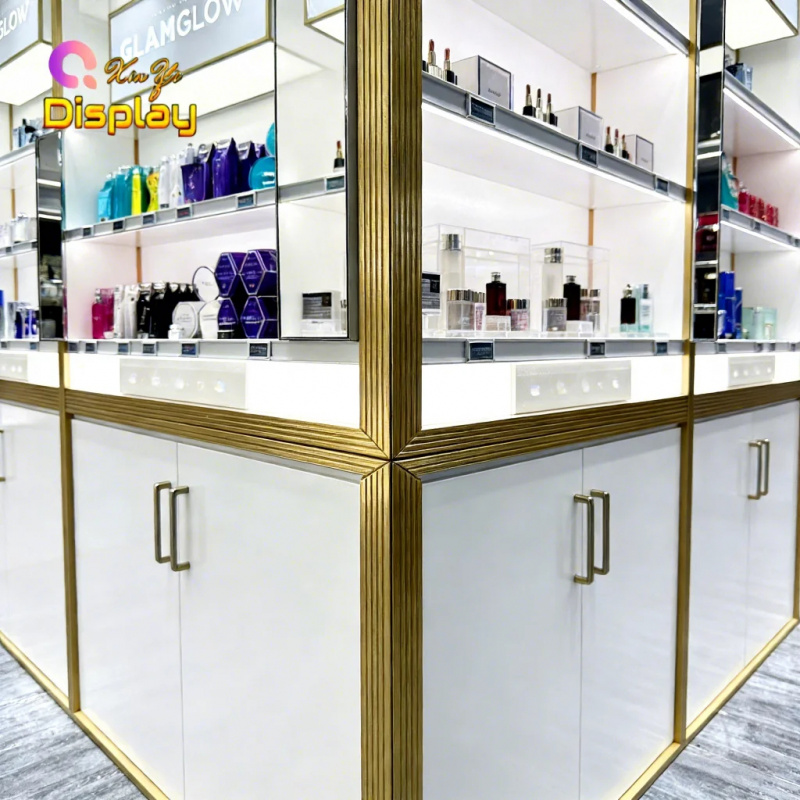 تجهيزات عرض عطور حديثة وفاخرة  - مراجعة Perfume Fragrance Shop وسعره
